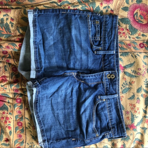 Levi Denizen Jean Shorts - Picture 4 of 5